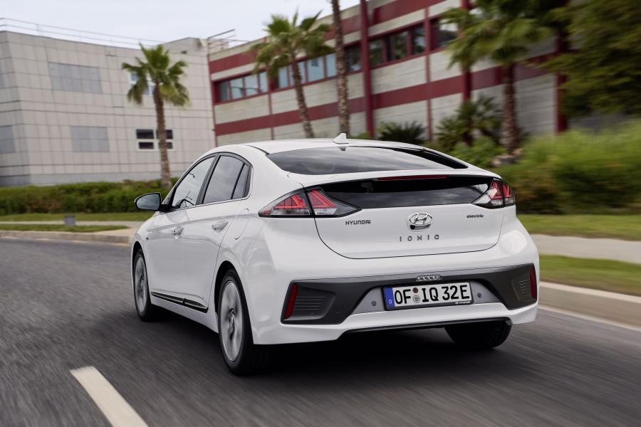  Hyundai IONIQ electric (AE) 2019 года  (WW) (фото 5 из 44)